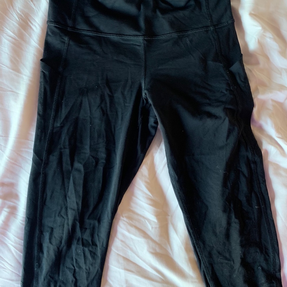 Black lululemon leggings
